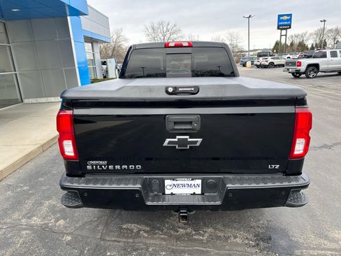 Used 2017 Chevrolet Silverado 1500 LTZ Z71 w/ LTZ Plus Package image 7