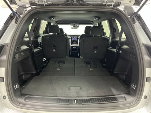 New 2026 Jeep Grand Cherokee L Laredo RWD image 25