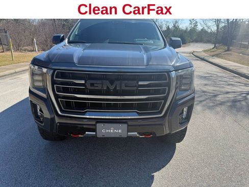 Used 2023 GMC Yukon AT4 w/ AT4 Premium Package image 3