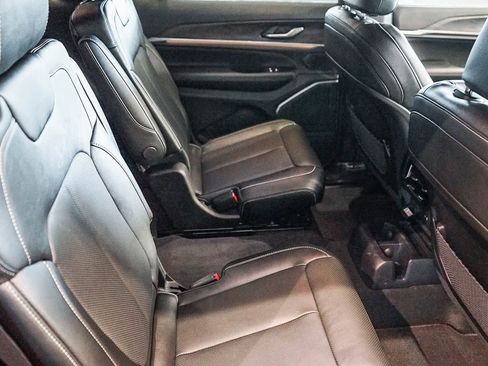 New 2026 Jeep Grand Cherokee L Limited image 18