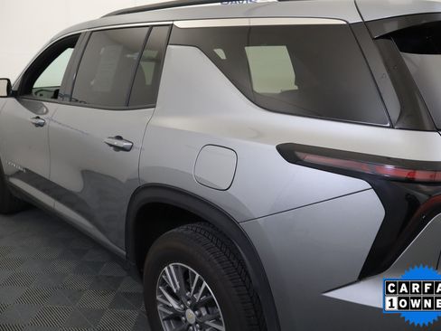 Used 2026 Chevrolet Traverse LT AWD/4WD image 11