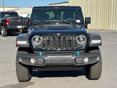 Used 2025 Jeep Wrangler Unlimited Rubicon 4xe w/ Convenience Group