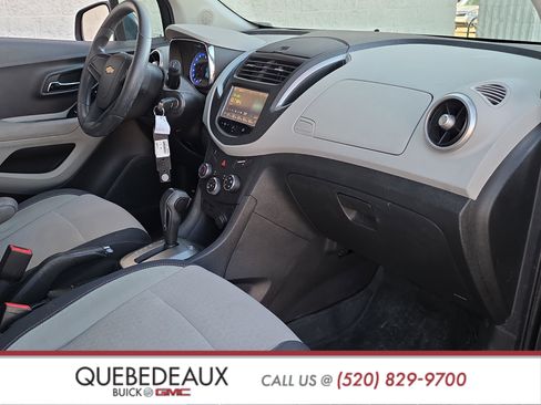 Used 2016 Chevrolet Trax LS image 28