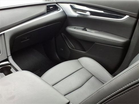 Certified 2025 Cadillac XT5 Premium Luxury image 10