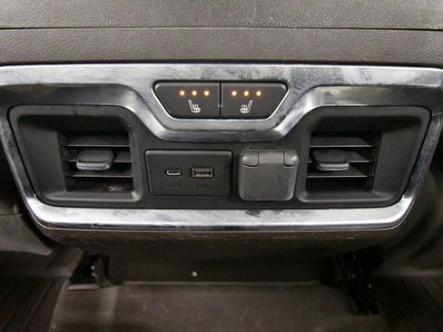 Used 2020 Chevrolet Silverado 1500 LTZ w/ LTZ Premium Package image 15