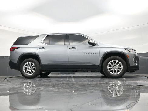 Used 2023 Chevrolet Traverse LS FWD image 25