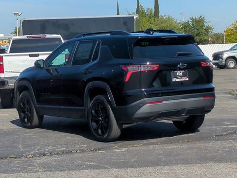 New 2026 Chevrolet Equinox LT w/ Convenience Package II FWD image 6