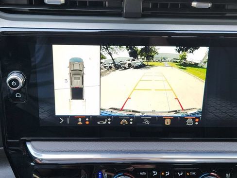 Used 2025 GMC Sierra 1500 Denali w/ Technology Package AWD/4WD image 19