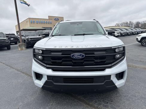New 2026 Ford Expedition Active image 3