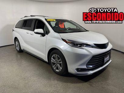 Certified 2022 Toyota Sienna Platinum
