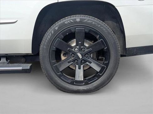 Used 2020 Cadillac Escalade Platinum image 26