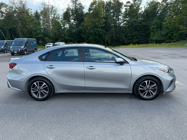 Used 2023 Kia Forte LXS FWD image 6