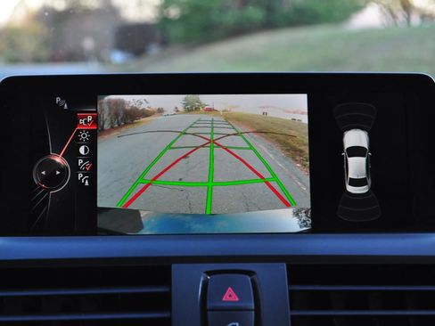 Used 2016 BMW M235i xDrive Coupe w/ Technology Package image 21