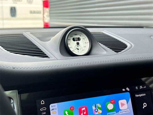 Used 2025 Porsche Macan Turbo image 20