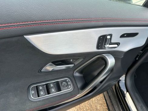 Used 2025 Mercedes-Benz CLA 250 4MATIC image 19