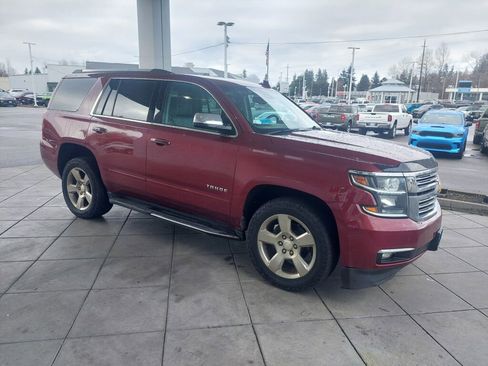 Used 2018 Chevrolet Tahoe Premier image 3
