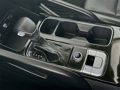 Used 2020 Kia Telluride LX image 16