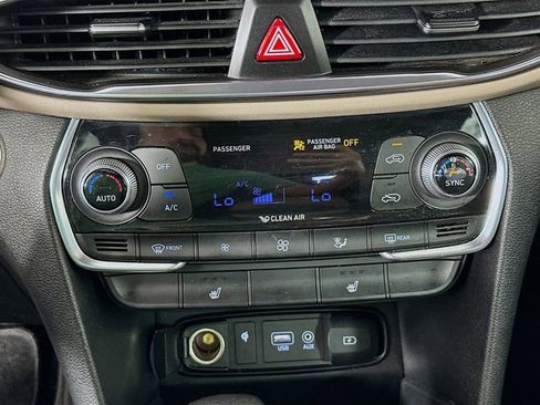 Used 2020 Hyundai Santa Fe SEL w/ Convenience + Premium Package image 15