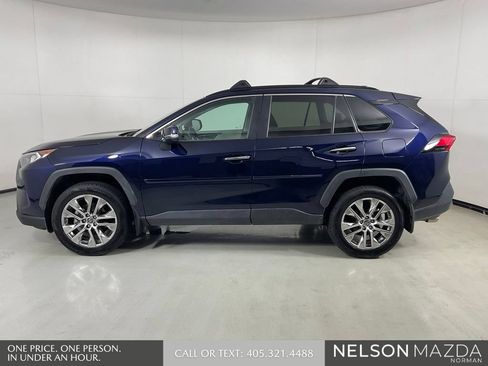 Used 2019 Toyota RAV4 Limited FWD image 9