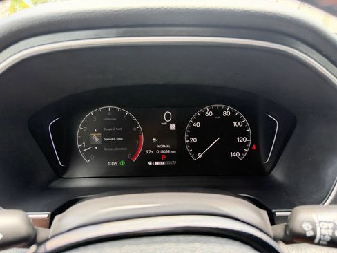 Used 2025 Honda Pilot Sport image 22