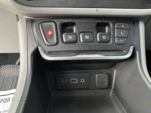 Used 2018 GMC Terrain SLE image 3