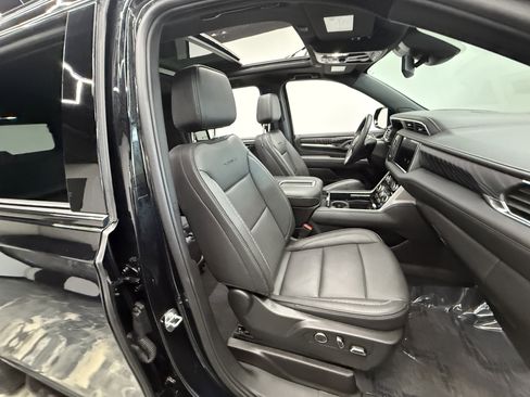 Used 2024 GMC Yukon XL Denali image 22