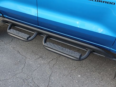 Used 2024 Chevrolet Colorado ZR2 w/ ZR2 Convenience Package III AWD/4WD image 12