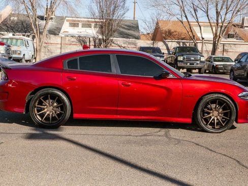 Used 2020 Dodge Charger R/T w/ Blacktop Package image 4