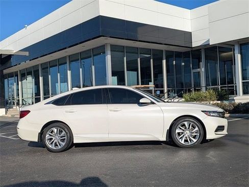 Used 2019 Honda Accord LX image 3