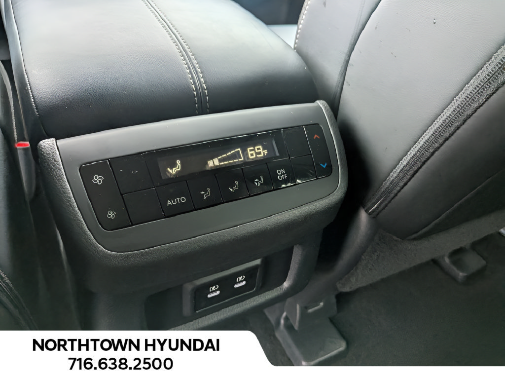 Used 2026 Nissan Pathfinder SL AWD/4WD image 31