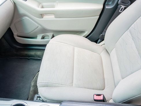 Used 2014 Ford Explorer FWD image 30