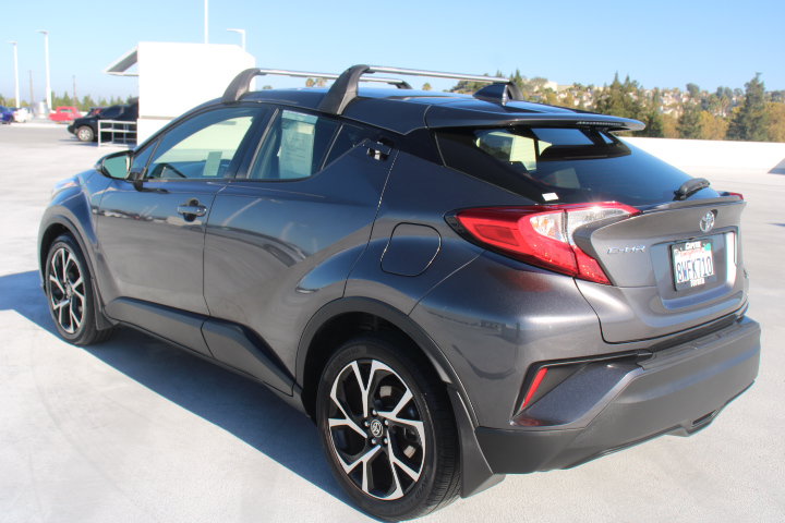 Used 2021 Toyota C-HR XLE FWD image 5