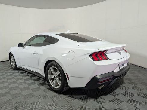 Certified 2024 Ford Mustang Coupe image 7