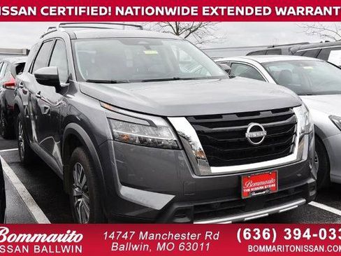 Certified 2024 Nissan Pathfinder SL image 1
