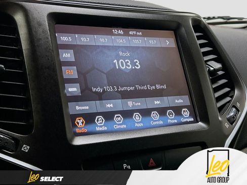 Used 2020 Jeep Cherokee Trailhawk w/ Cold Weather Group image 14