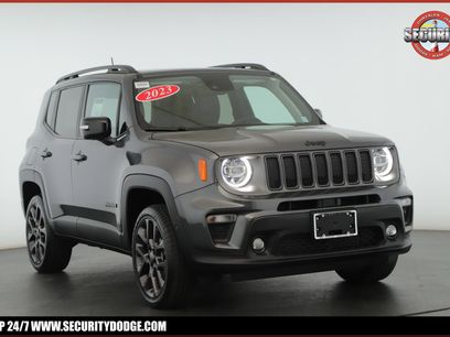 Used 2023 Jeep Renegade Limited w/ Sun/Sound Group