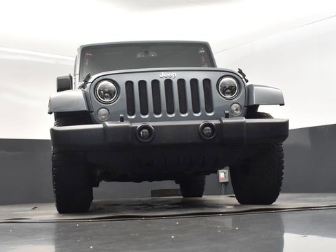 Used 2015 Jeep Wrangler Unlimited Rubicon w/ Connectivity Group image 45
