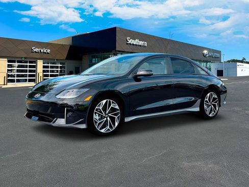 New 2025 Hyundai Ioniq 6 SEL AWD/4WD image 2