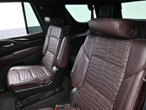 Used 2021 Cadillac Escalade Sport Platinum w/ LPO, ONYX Package AWD/4WD image 47