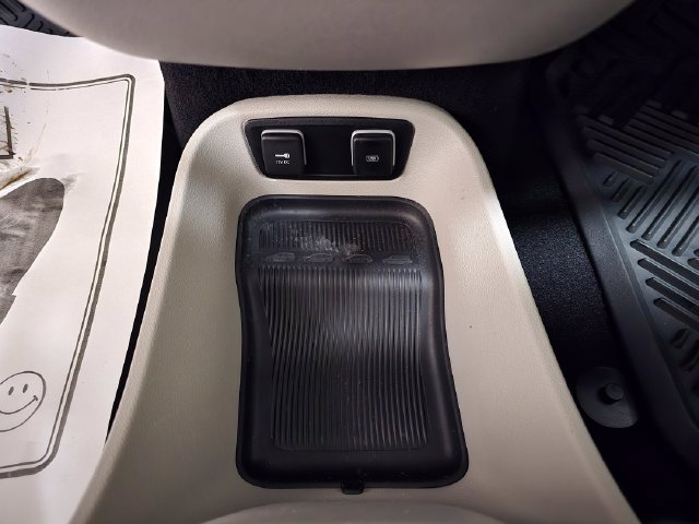 Used 2020 Chrysler Pacifica Touring-L Plus FWD image 20