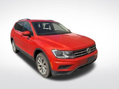 Used 2018 Volkswagen Tiguan SE w/ Panoramic Sunroof Package image 5