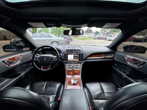 Used 2017 Lincoln Continental Reserve w/ Climate Package image 2