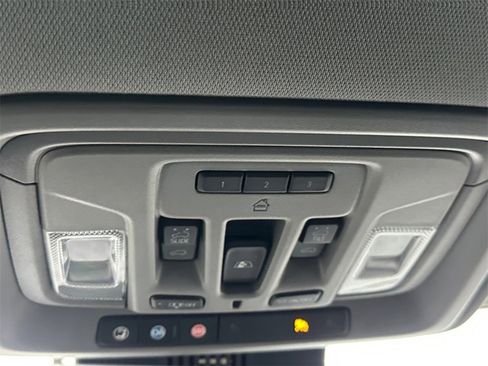 Used 2025 GMC Sierra 2500 Denali image 21