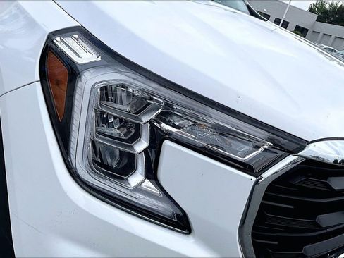 Used 2023 GMC Terrain SLE w/ Driver Convenience Package AWD/4WD image 31
