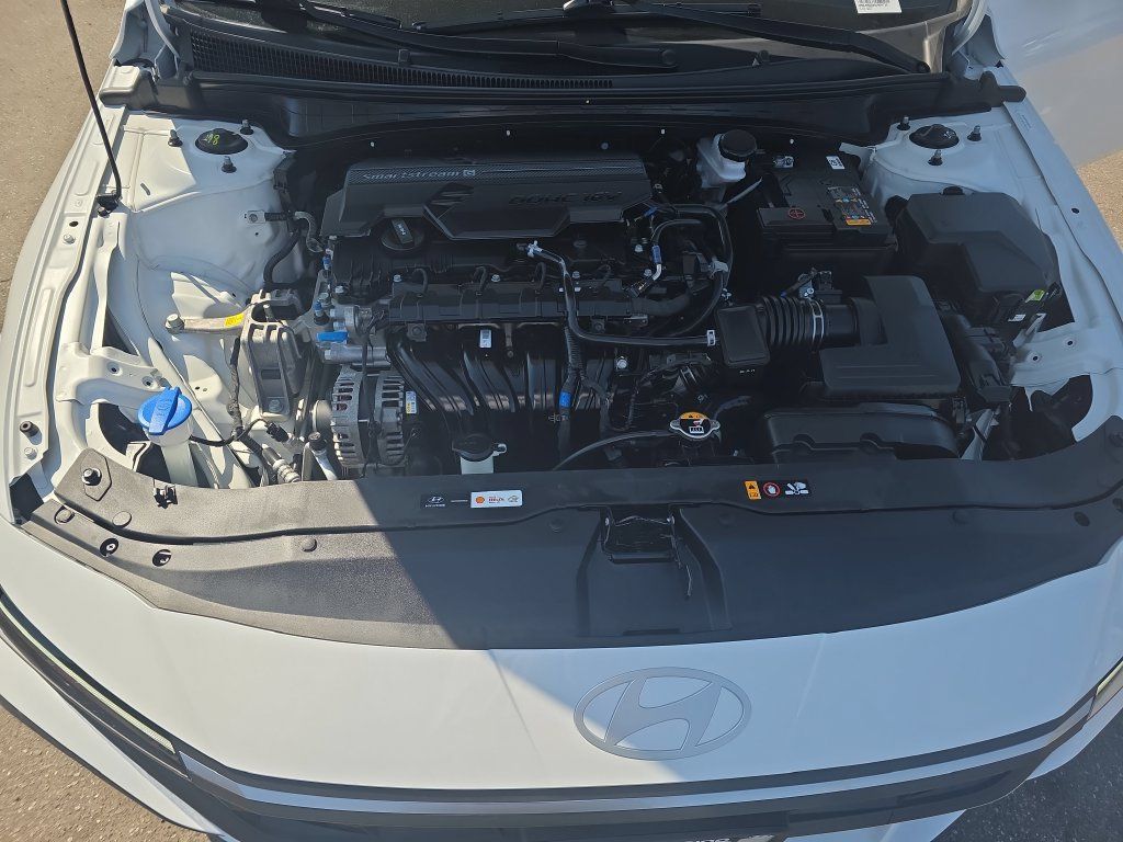 Used 2025 Hyundai Elantra Sport w/ Cargo Package FWD image 19
