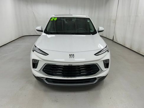 Used 2024 Buick Encore GX Preferred FWD image 3