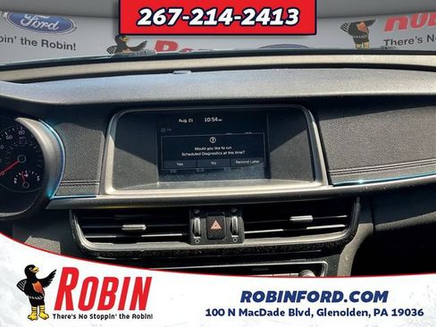 Used 2018 Kia Optima LX w/ 17" Alloy Wheels Package FWD image 16