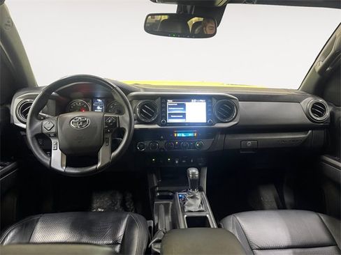 Used 2023 Toyota Tacoma TRD Sport image 10