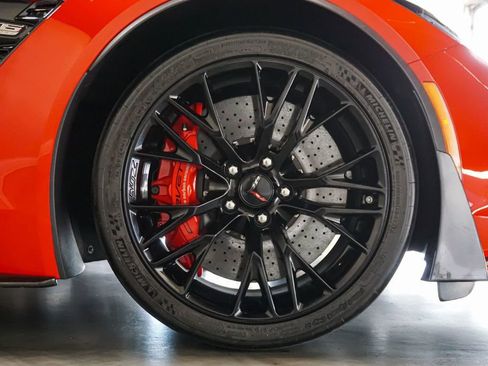 Used 2019 Chevrolet Corvette Z06 RWD image 72