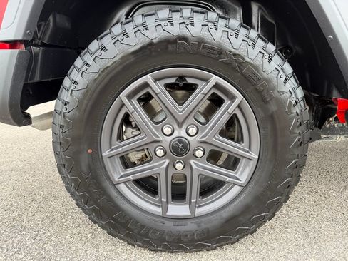 Used 2024 Jeep Wrangler Unlimited Sport AWD/4WD image 20
